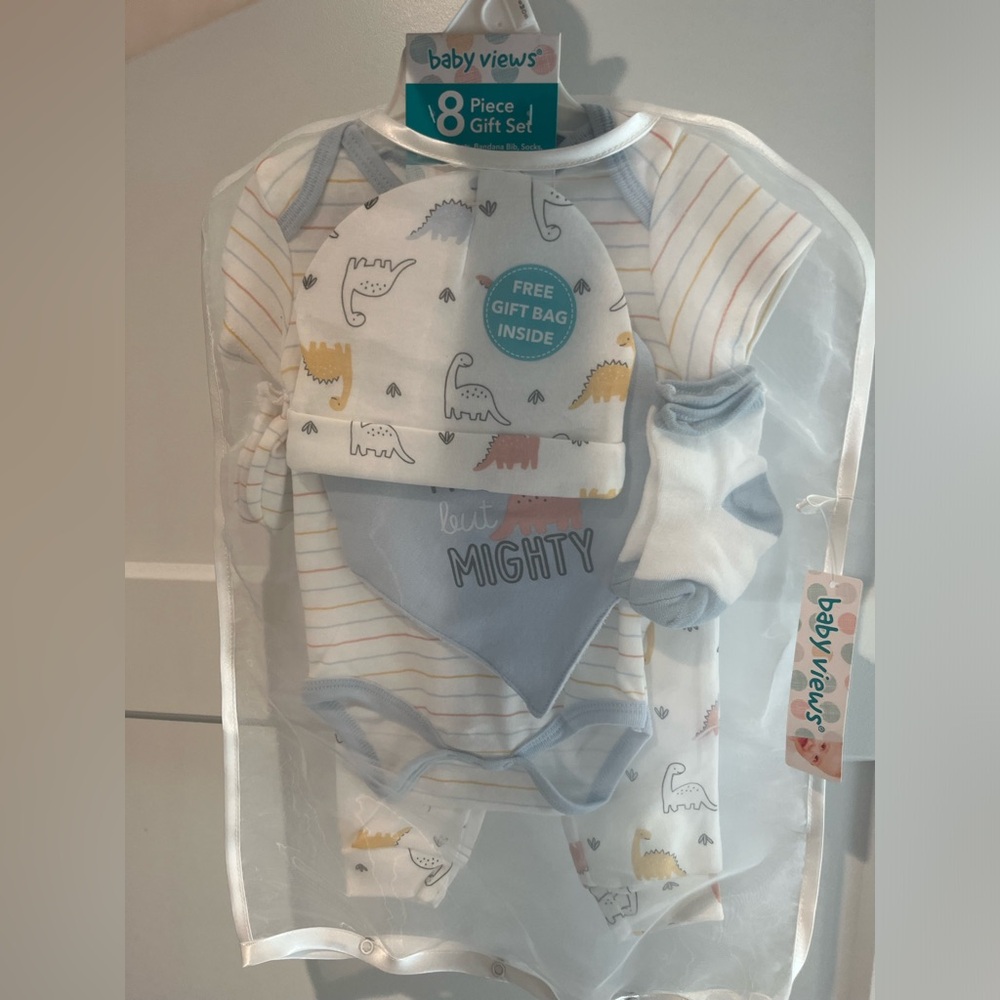 Dino 8 Piece Baby Gift Set 3-6 Months